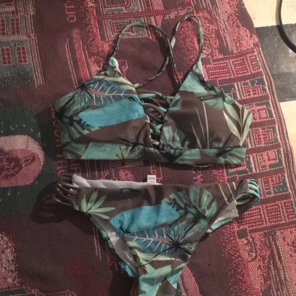 never worn bathing suit